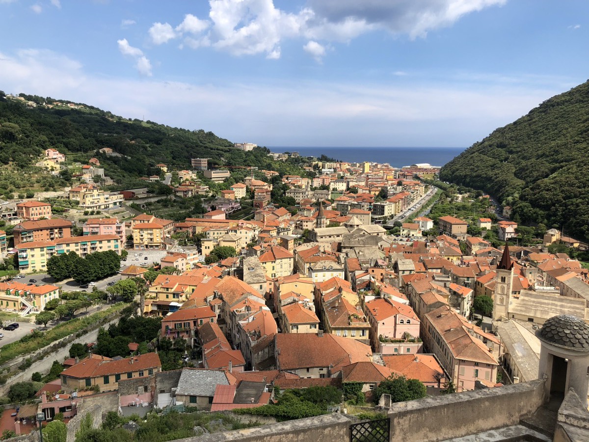 Finalborgo visto dal castello
